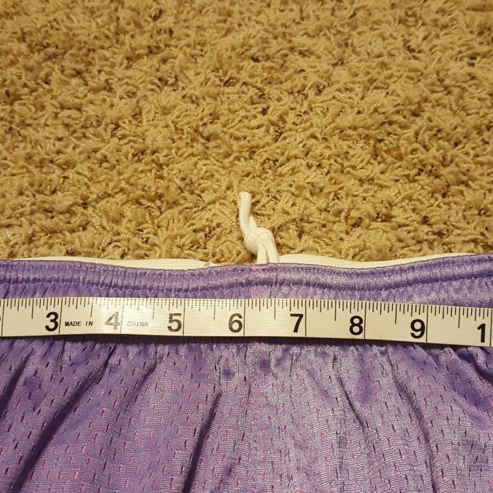 UNDER ARMOUR PURPLE PINK SHORTS XS NEW - Picture 3 of 3